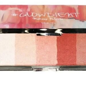 touch in SOL Glow Gradient Bronzer & Blush Palette - Peach, Rose, Coral